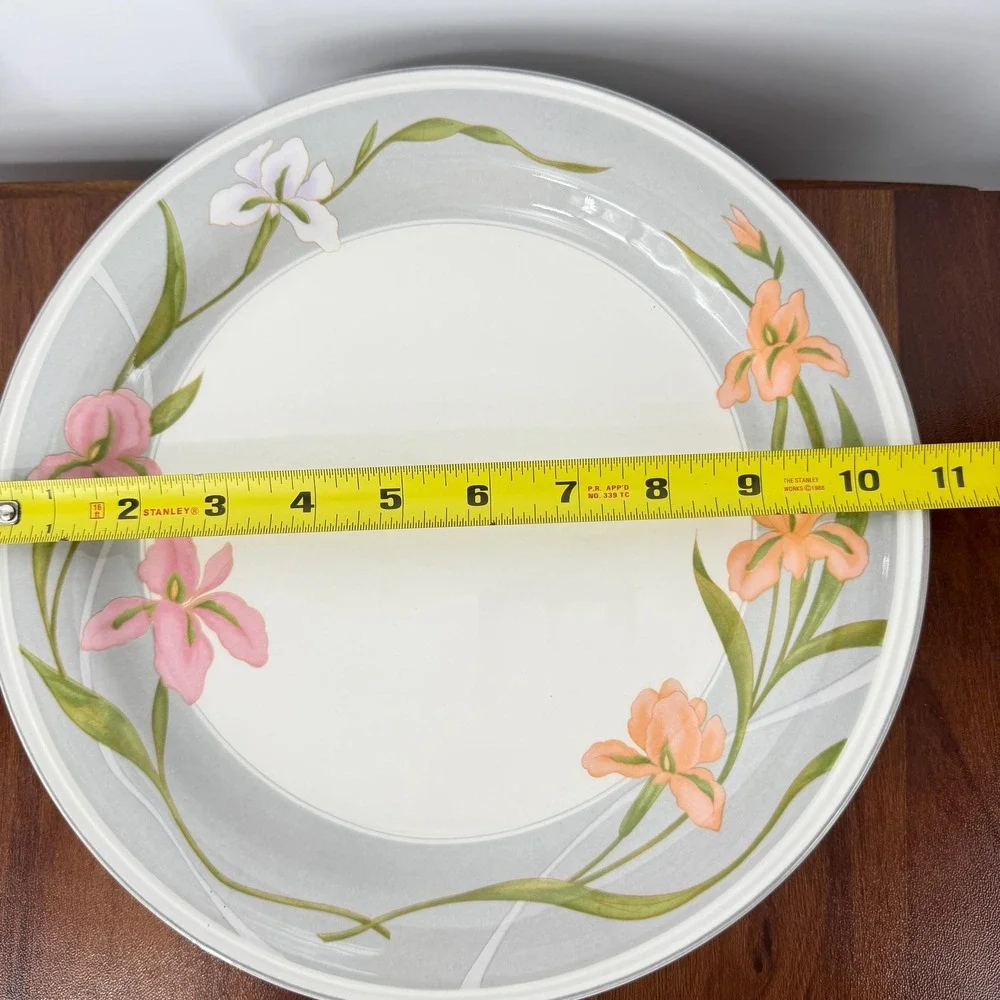Sango Cherish 378 Dinner Plates 10.5